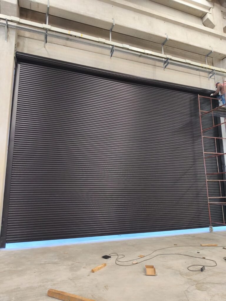 Porta de Aço Automática em Caraguatatuba